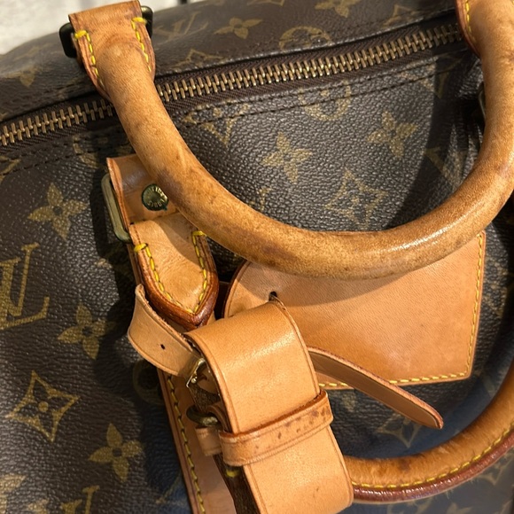 Authentic Louis Vuitton Monogram Keepall 50 with strap - Picture 14 of 17